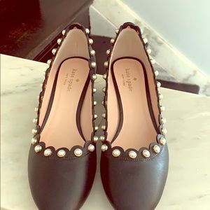 Kate spade black heel with pearls